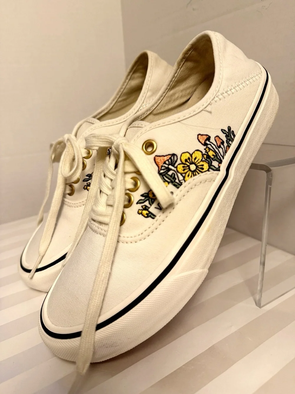Vans Trippy Floral Authentic SF Marshmallow Sneakers Women’s Size 8